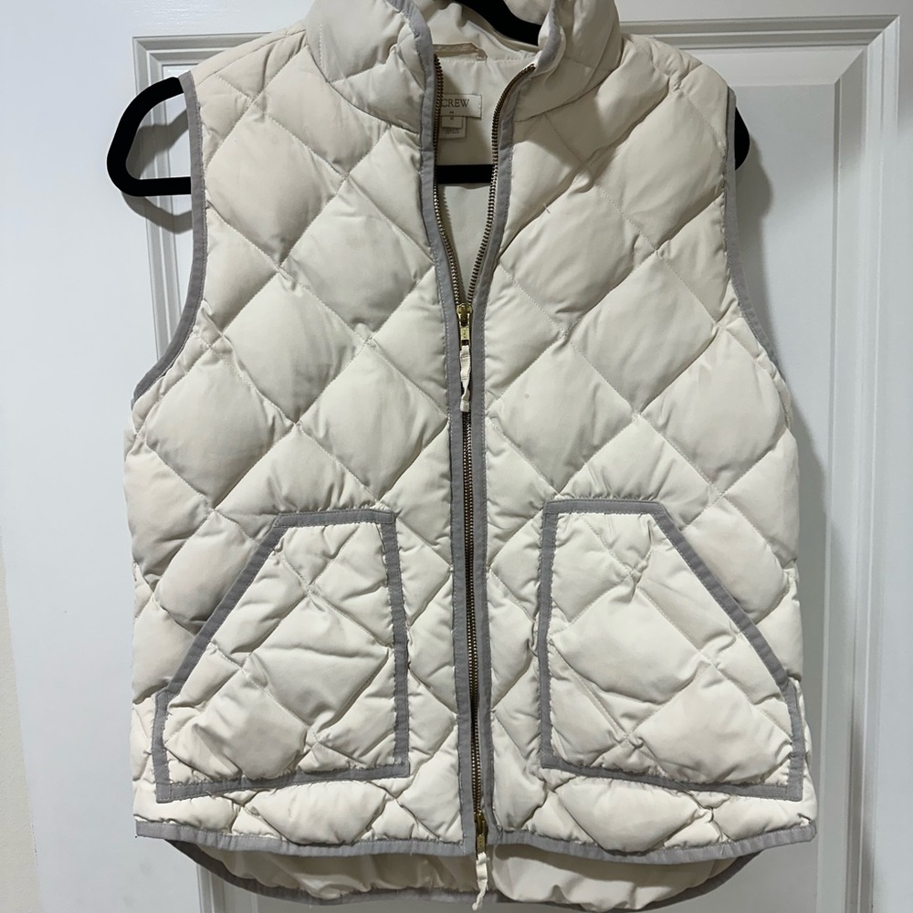 J crew Quilted Ivory Puffer Vest with Contrast Trim medium guc